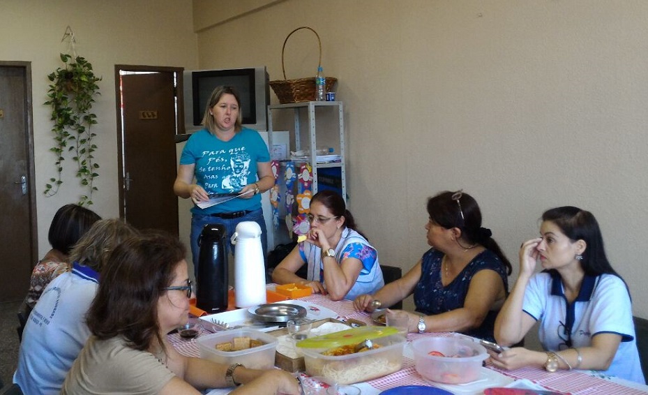 Dirigentes da APP-Sindicato-Foz visitam escolas e preparam a greve