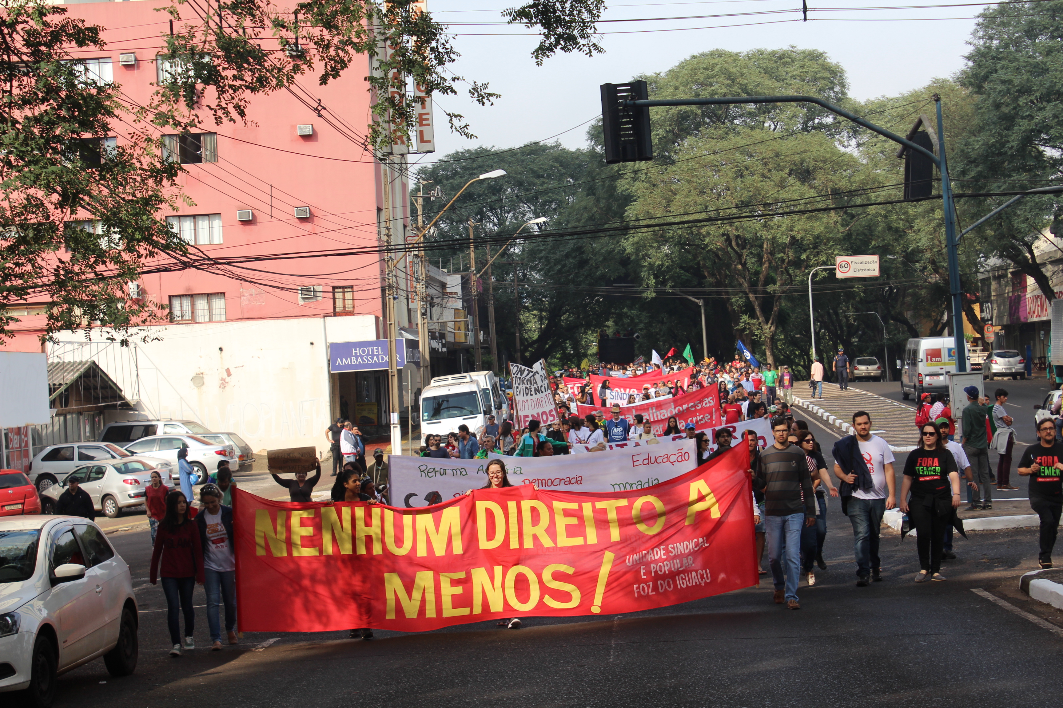 Greve paralisou diversas categorias profissionais